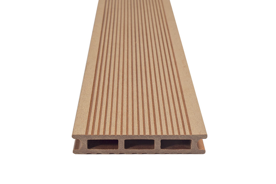 wpc-decking-savadeck-premium-teak-02_3247.webp