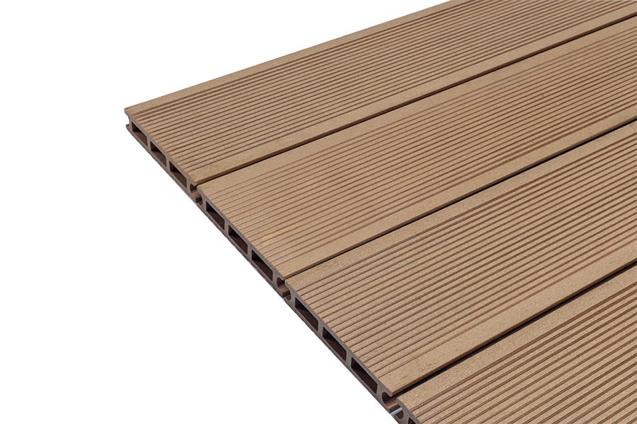 wpc-decking-savadeck-premium-teak-04_6361.webp