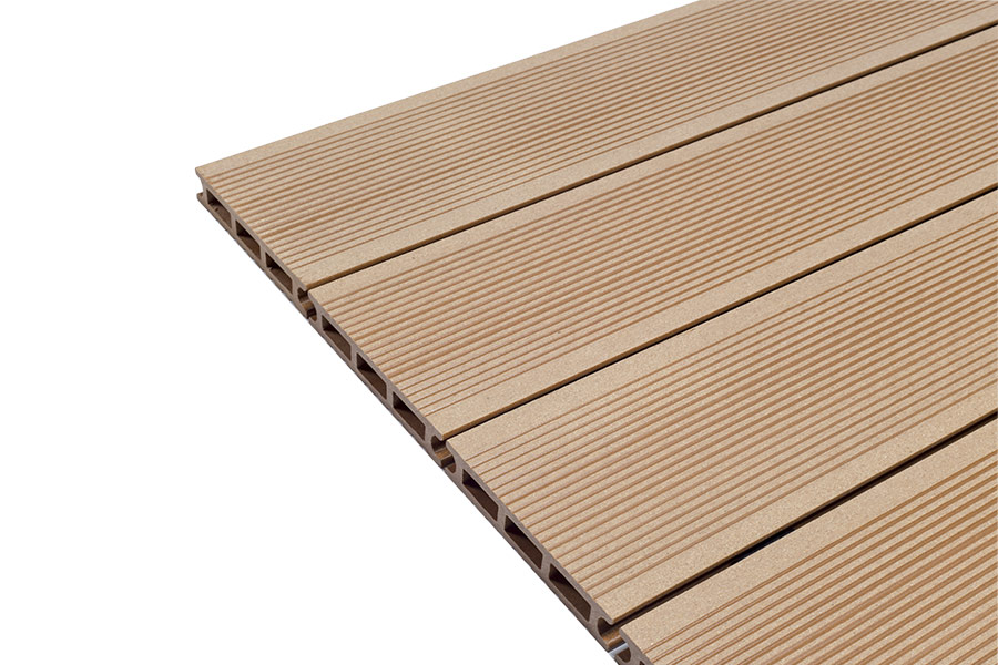 wpc-decking-savadeck-premium-wood-04_5526.webp