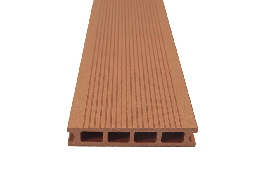 Savadeck Classic 5 Terracotta WPC deska – čelni prikaz votlega kompozitnega profila